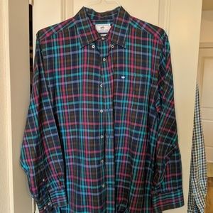Southern Tide Medium Long Sleeve button down shirt